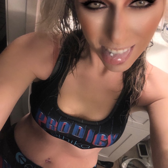 Meet your Posher, Kelly - Picture 5 of 9